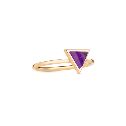 Triangle-sticker-ring-yellow-gold-with-amethyst