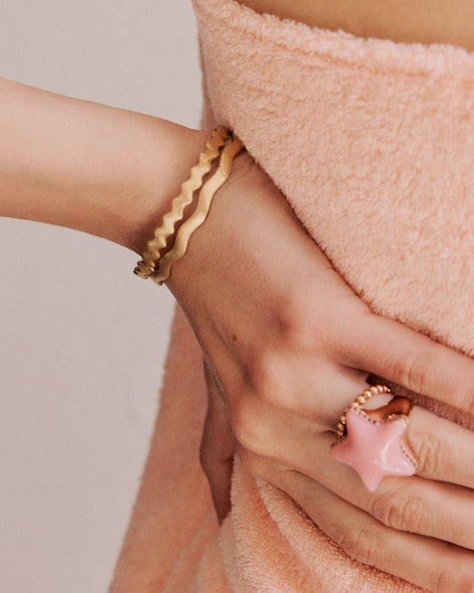 Drift-bangle-yellow-gold-brushed