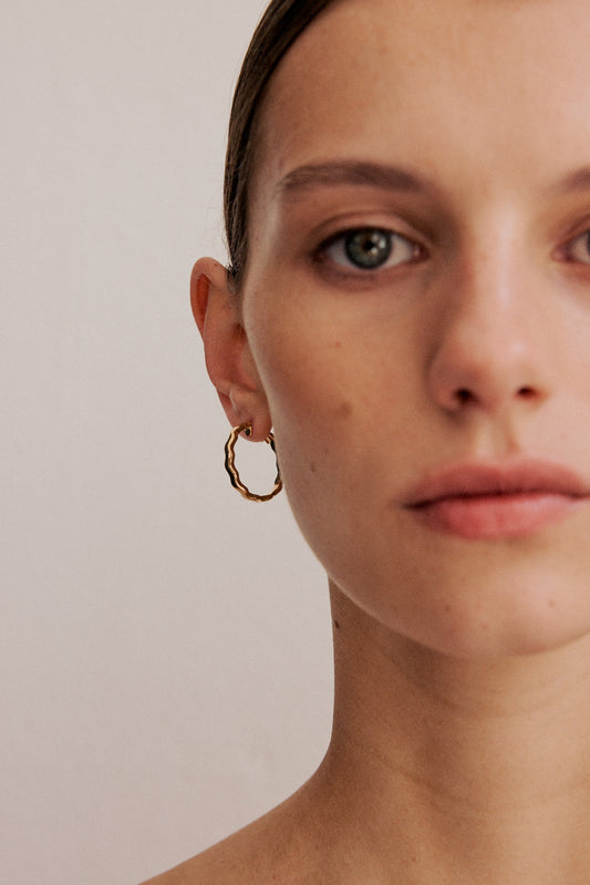 Maxi_let_it_flow_hoops_yellow_gold